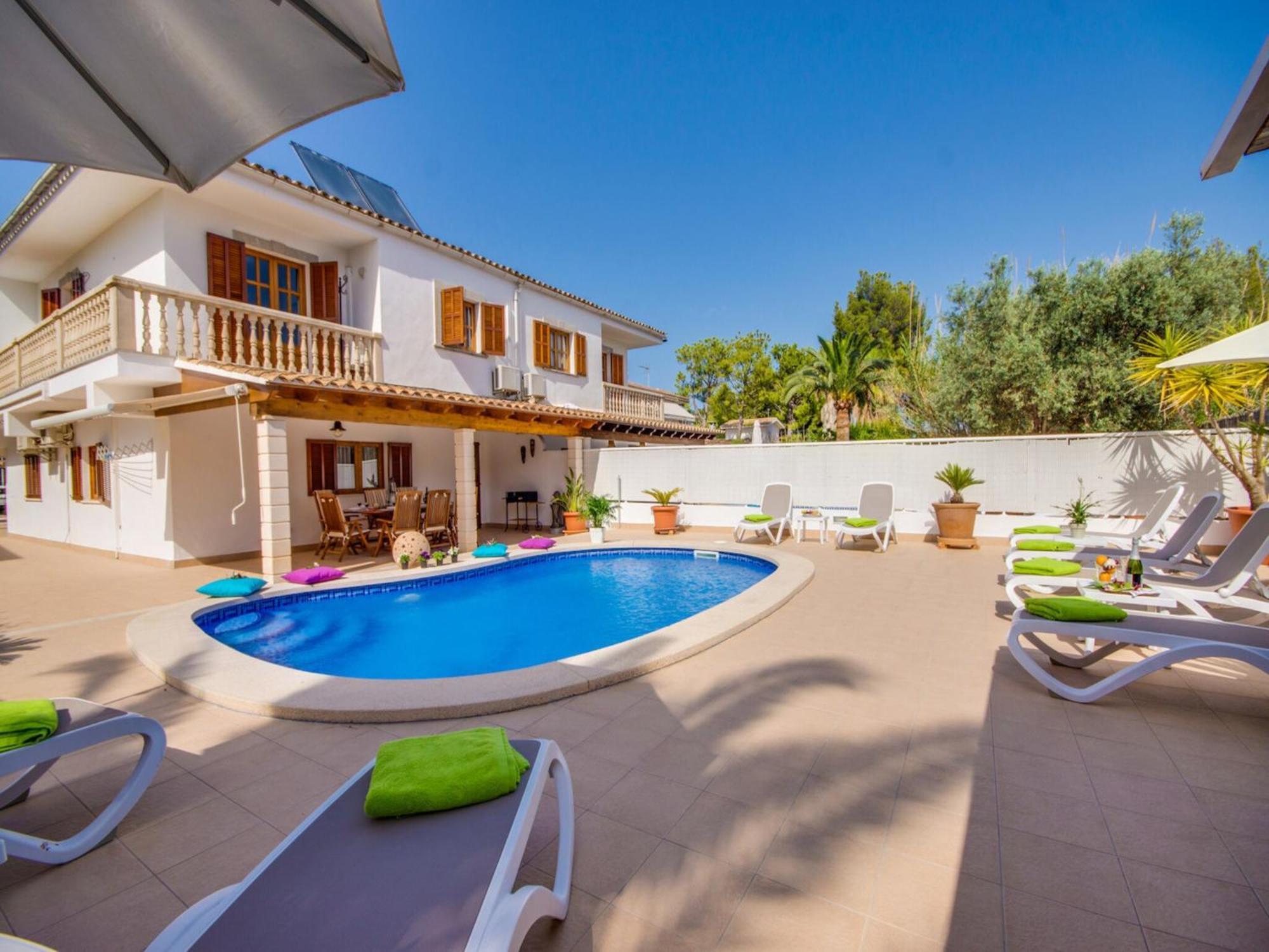 Holiday home Luxury In