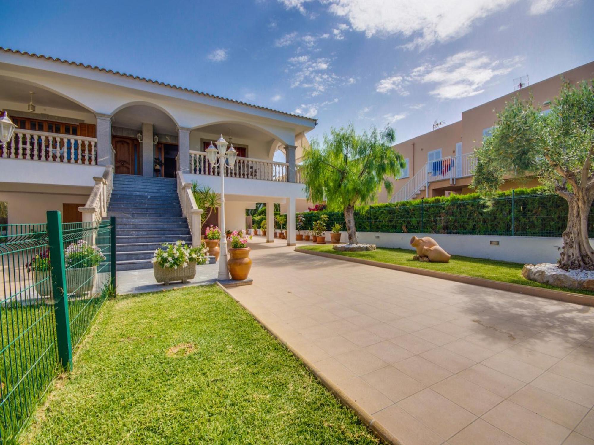 Ferienhaus Luxury In *
